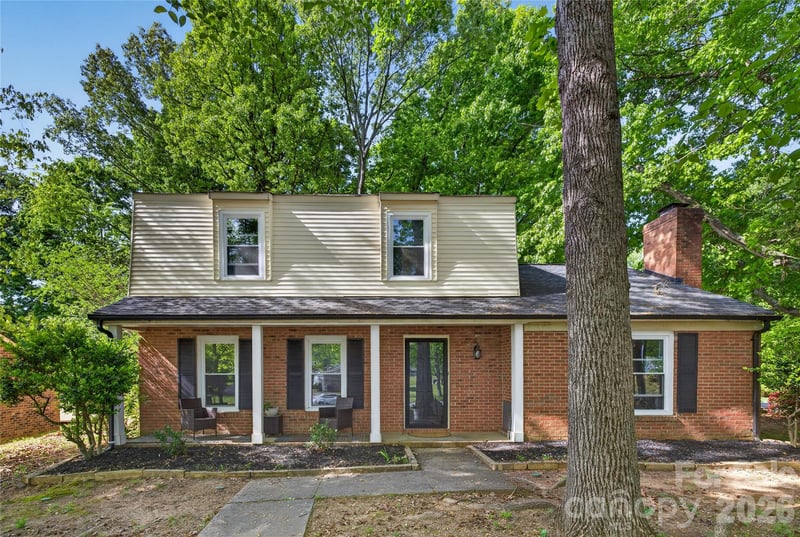 5200 Barrington Dr, Charlotte, NC 28215