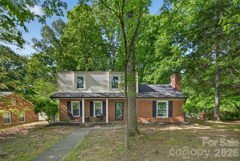 5200 Barrington Dr, Charlotte, NC 28215
