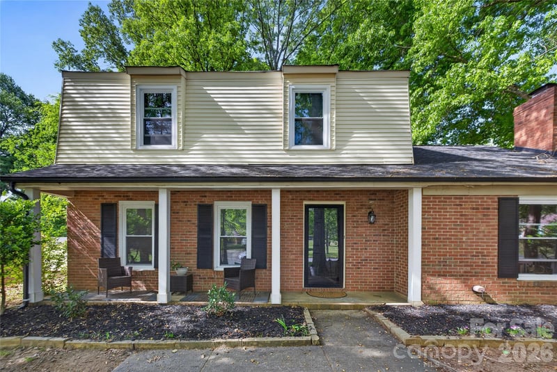 5200 Barrington Dr, Charlotte, NC 28215