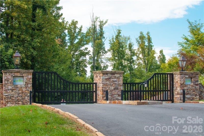 11 Franklin Trace Dr #15, Asheville, NC 28804