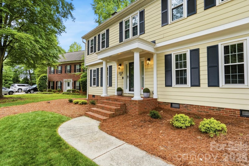 10646 Hall Dr, Charlotte, NC 28270