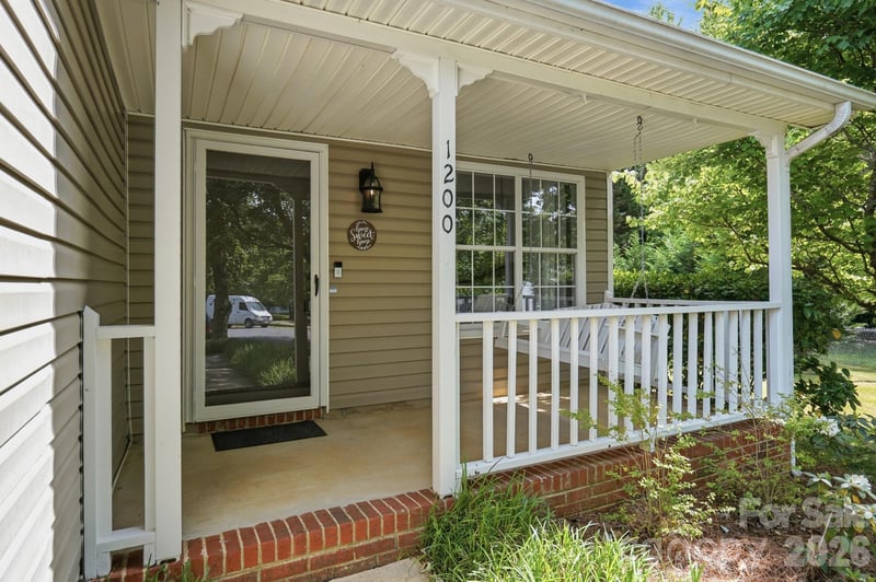 1200 Clear Springs Ct, Charlotte, NC 28214