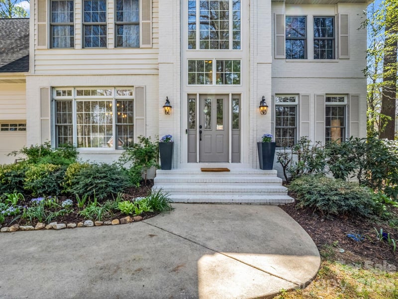 311 Red Fox Cir, Asheville, NC 28803