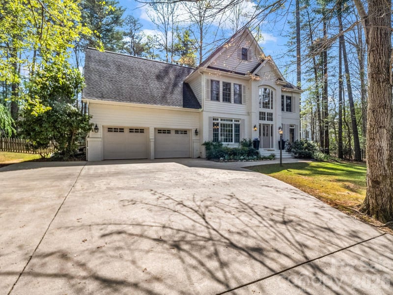 311 Red Fox Cir, Asheville, NC 28803