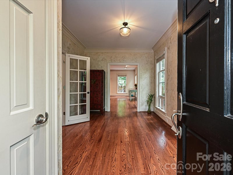 2132 Rolston Dr, Charlotte, NC 28207