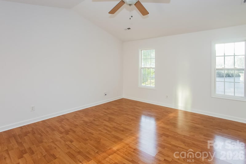 2011 Samantha Dr, Kannapolis, NC 28083