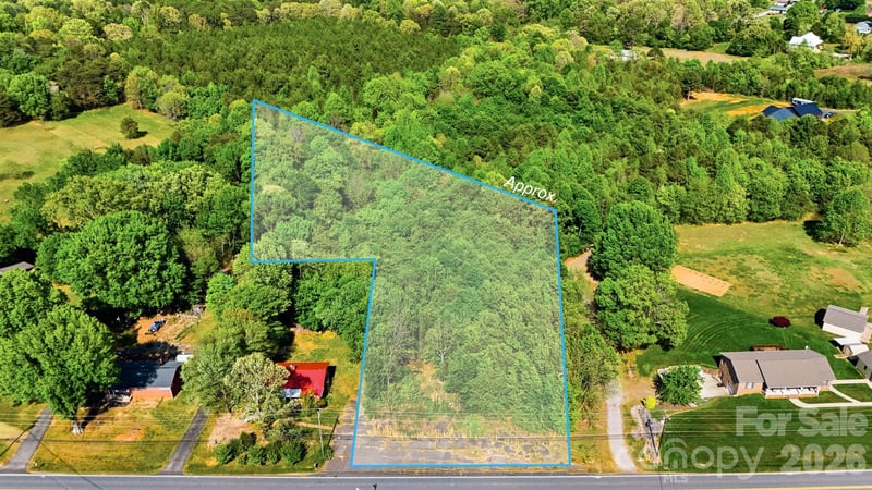 1721 Kool Park Rd, Hickory, NC 28601
