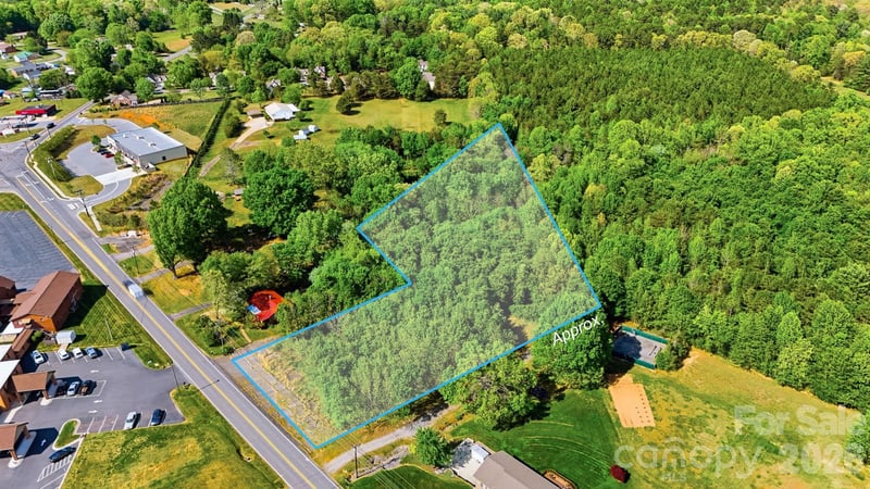 1721 Kool Park Rd, Hickory, NC 28601