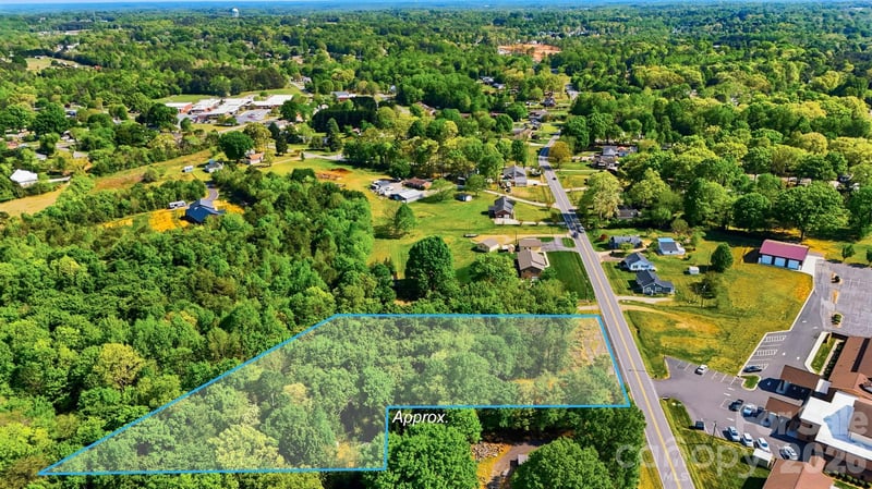 1721 Kool Park Rd, Hickory, NC 28601