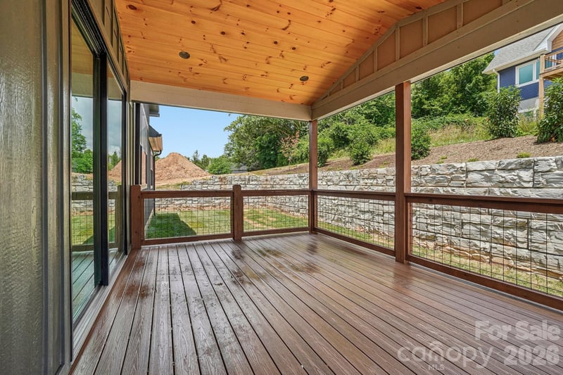 32 South View Dr, Burnsville, NC 28714