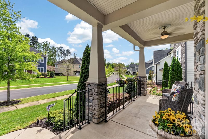 18421 Doves Crest Rd, Cornelius, NC 28031