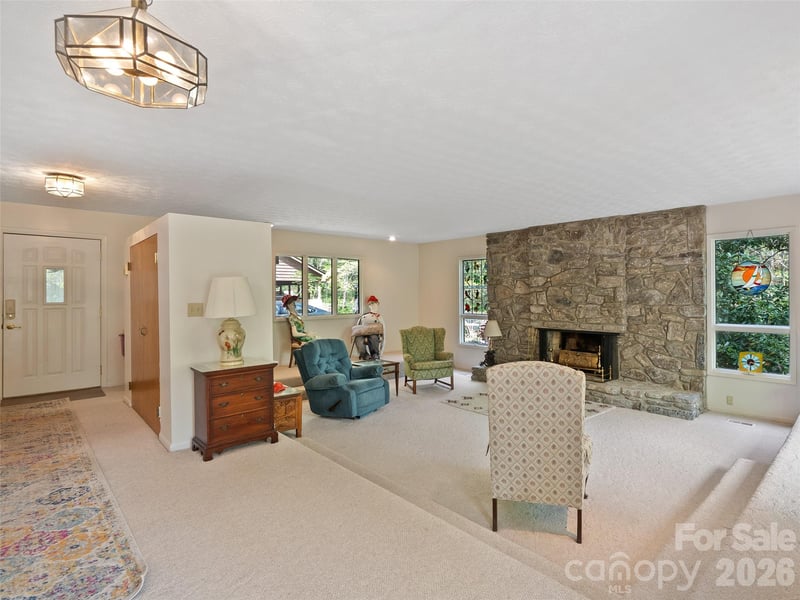 120 Carter Cove Rd, Asheville, NC 28804