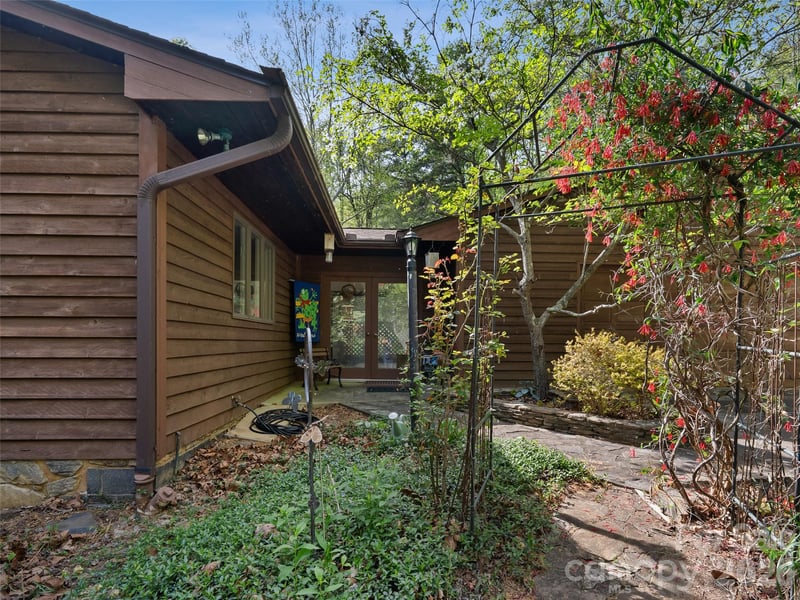 120 Carter Cove Rd, Asheville, NC 28804