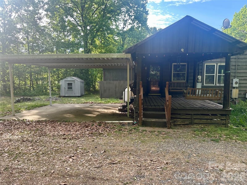 3202 Puetts Chapel Rd, Dallas, NC 28034