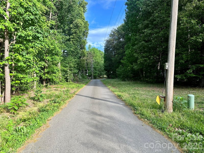 3202 Puetts Chapel Rd, Dallas, NC 28034