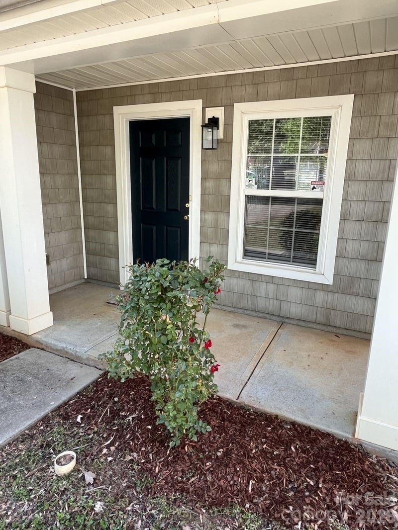 14043 Pinyon Pine Ln, Charlotte, NC 28215