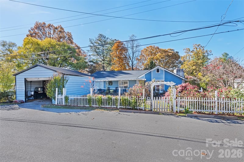 6 Chestnut Ter, Asheville, NC 28803