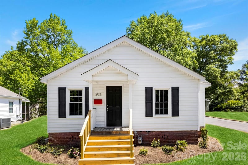 203 Sacco St, Belmont, NC 28012