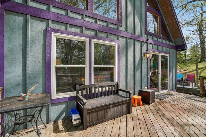 25 Moore St, Woodfin, NC 28804