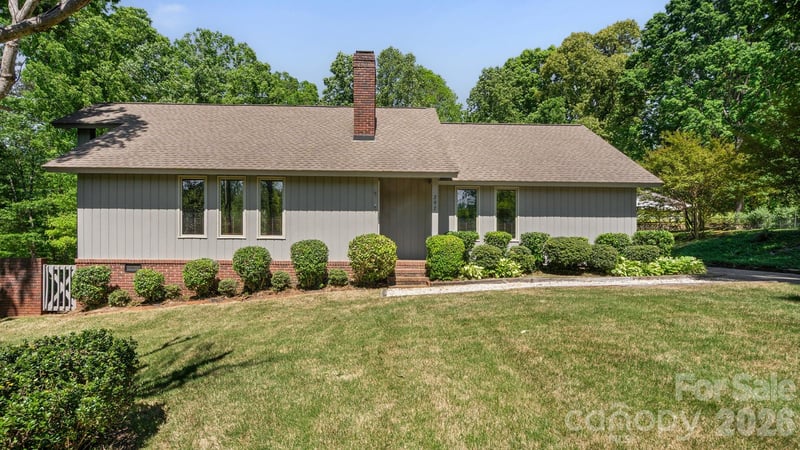 297 Mockingbird Ln, Mcadenville, NC 28081
