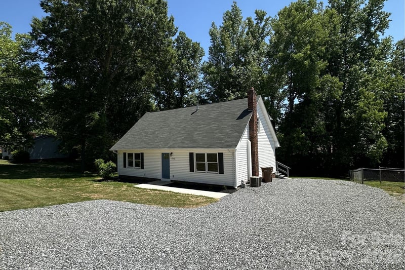 806 Laurel St, Lincolnton, NC 28092