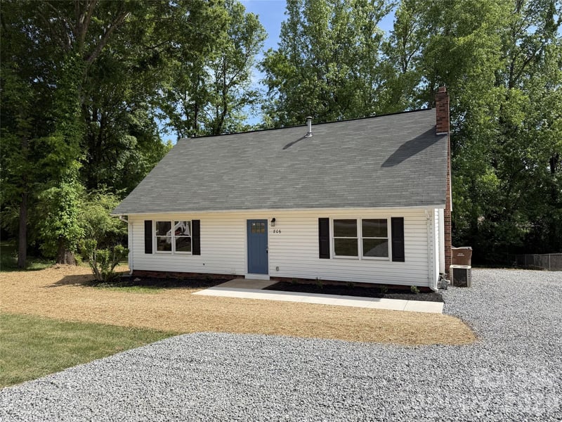 806 Laurel St, Lincolnton, NC 28092
