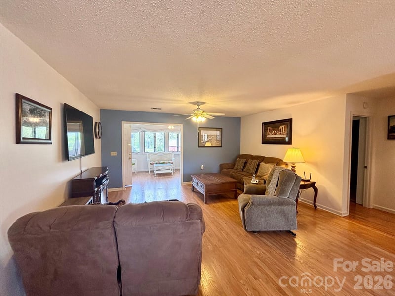 3 Wintry Dr, Hendersonville, NC 28792