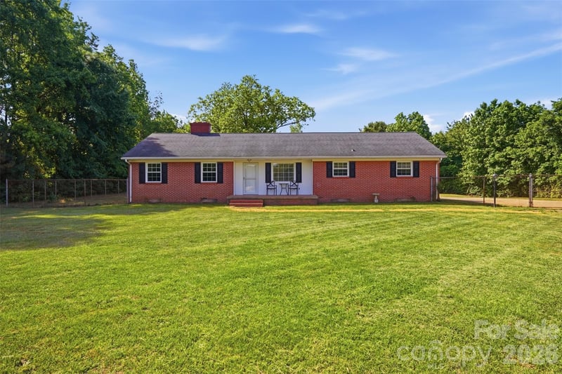 2135 Nc 152 Hw, China Grove, NC 28023