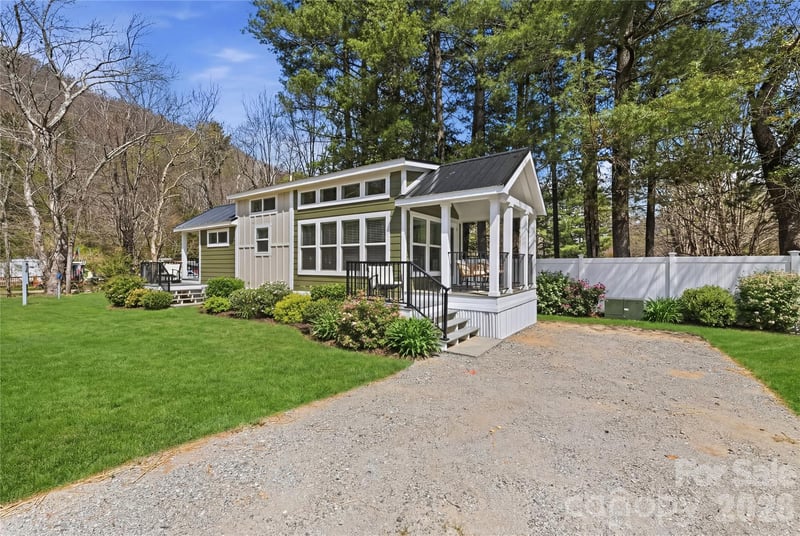 79 Getaway Ln #9, Maggie Valley, NC 28751