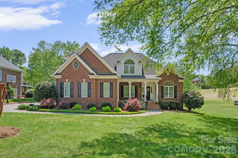 531 Oak Valley Blvd, Advance, NC 27006