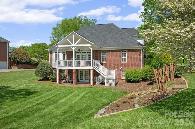 531 Oak Valley Blvd, Advance, NC 27006