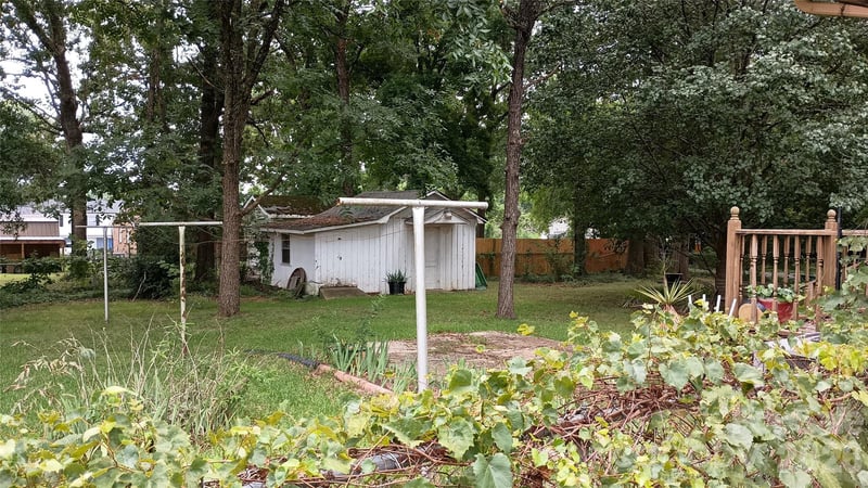 419 S Church St, Lowell, NC 28098