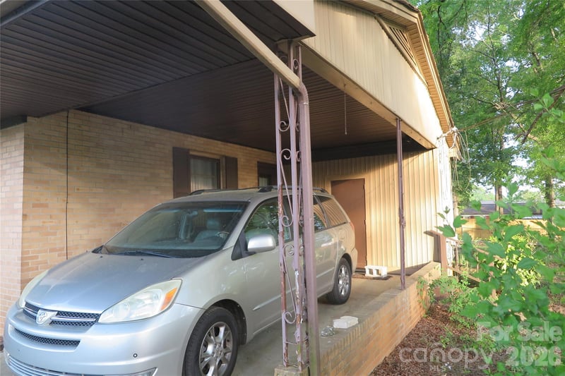 419 Church St, Lowell, NC 28098