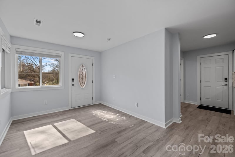 1008 Clanton Rd, Charlotte, NC 28217