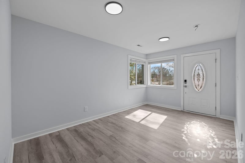 1008 Clanton Rd, Charlotte, NC 28217