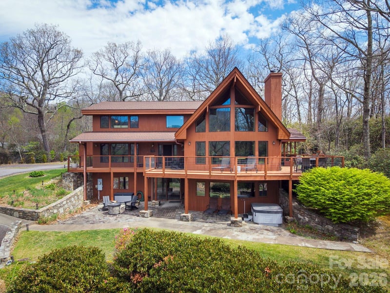 6 Orchard Knob Ln, Black Mountain, NC 28711