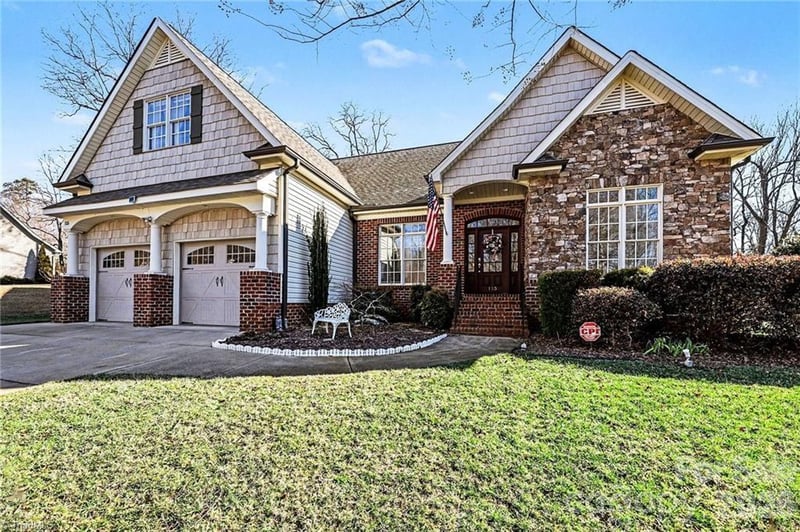 115 Town Lot Dr, Pfafftown, NC 27040