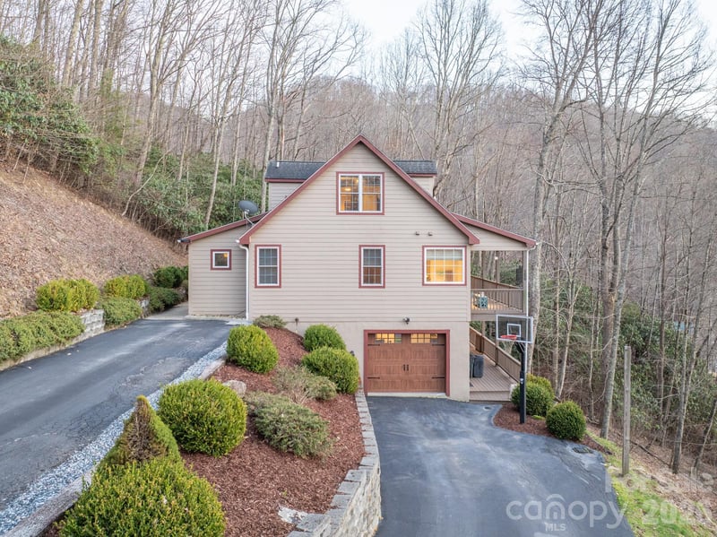 126 Moore Mountain Rd, Vilas, NC 28692