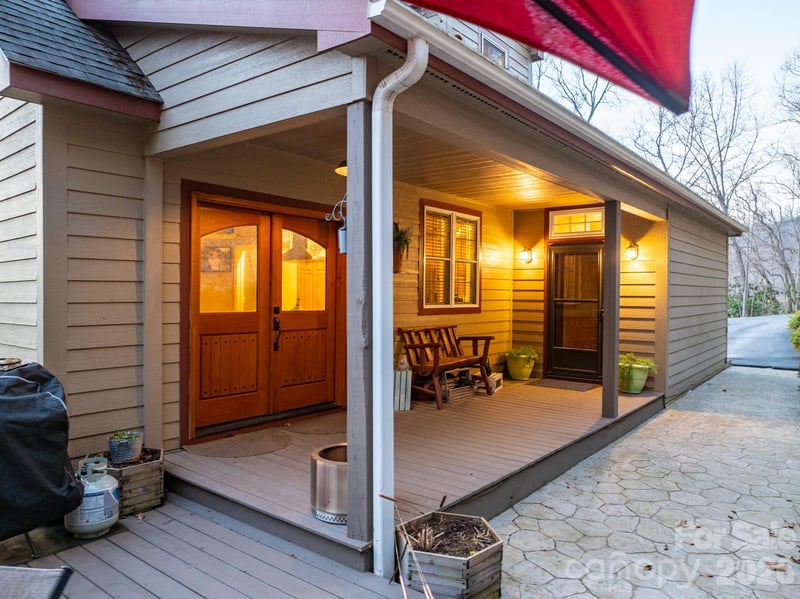 126 Moore Mountain Rd, Vilas, NC 28692