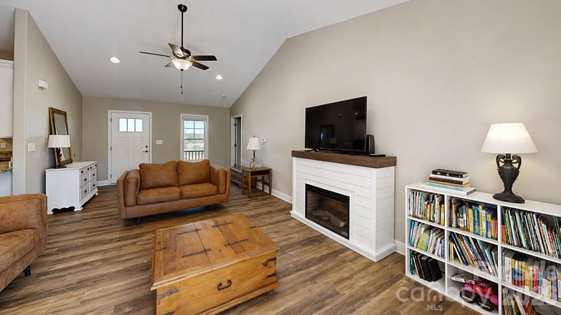 3867 Ritchie Rd, Lincolnton, NC 28092