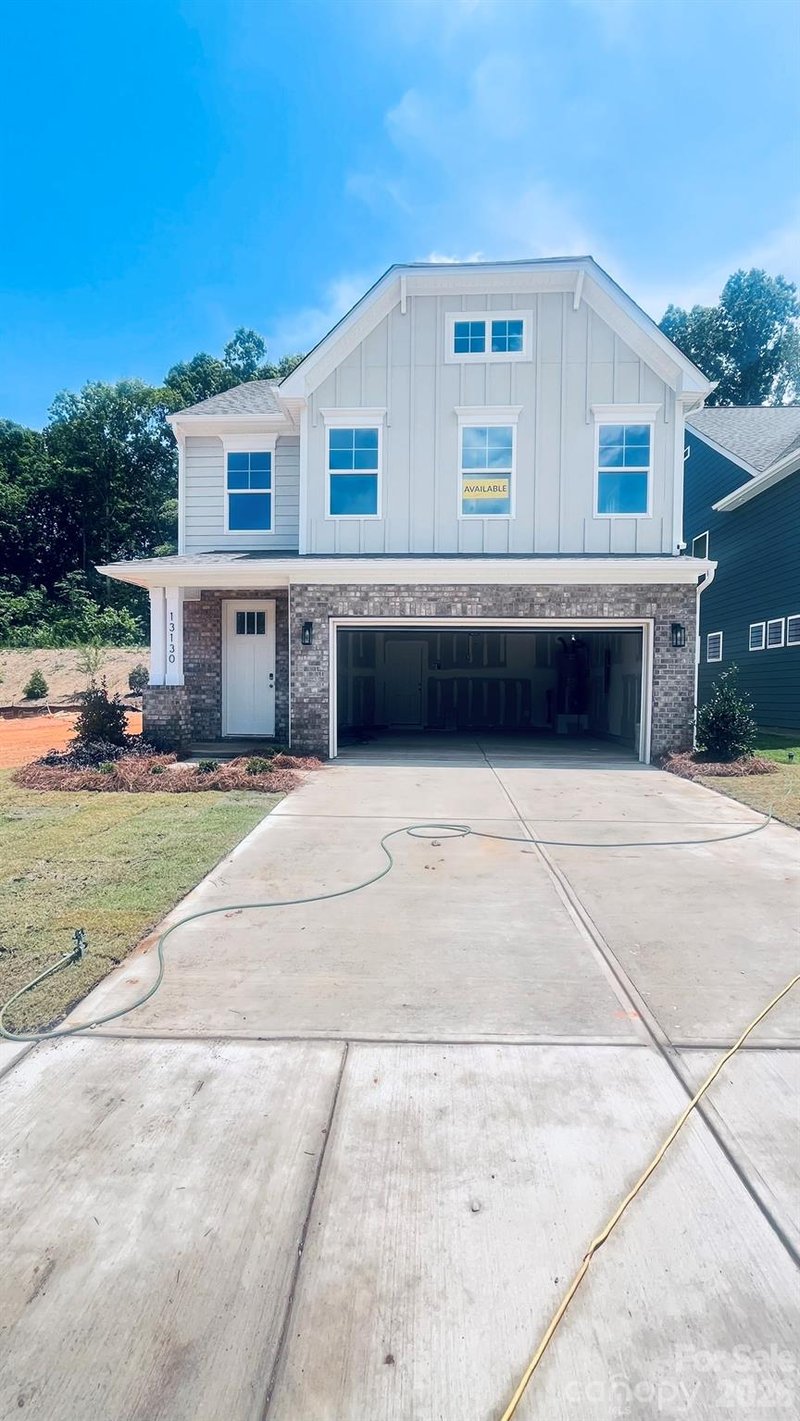 13130 Foxberry Rd, Charlotte, NC 28213