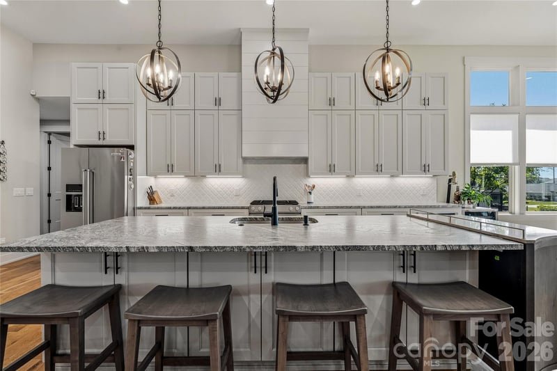 400 Samuel Dr, Mills River, NC 28759