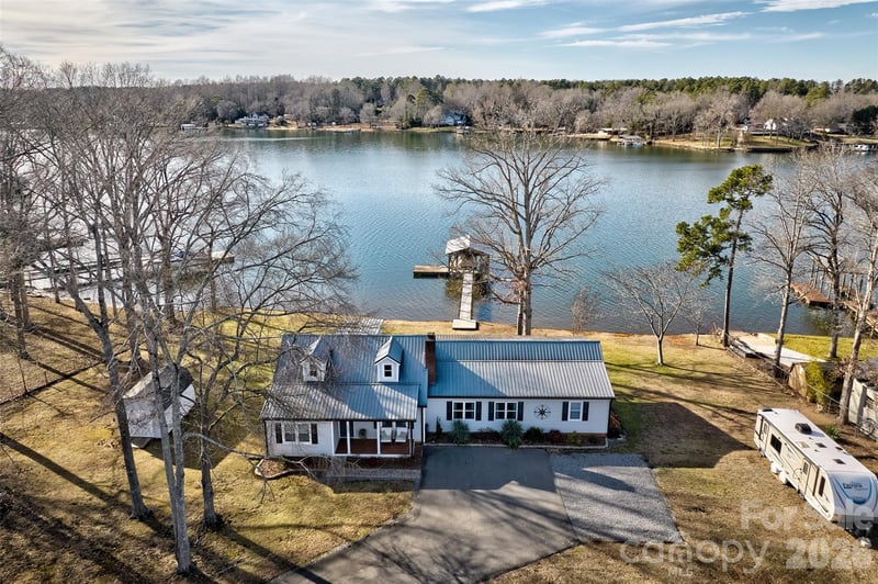 4353 Duck Haven Ln, Lake Wylie, SC 29710