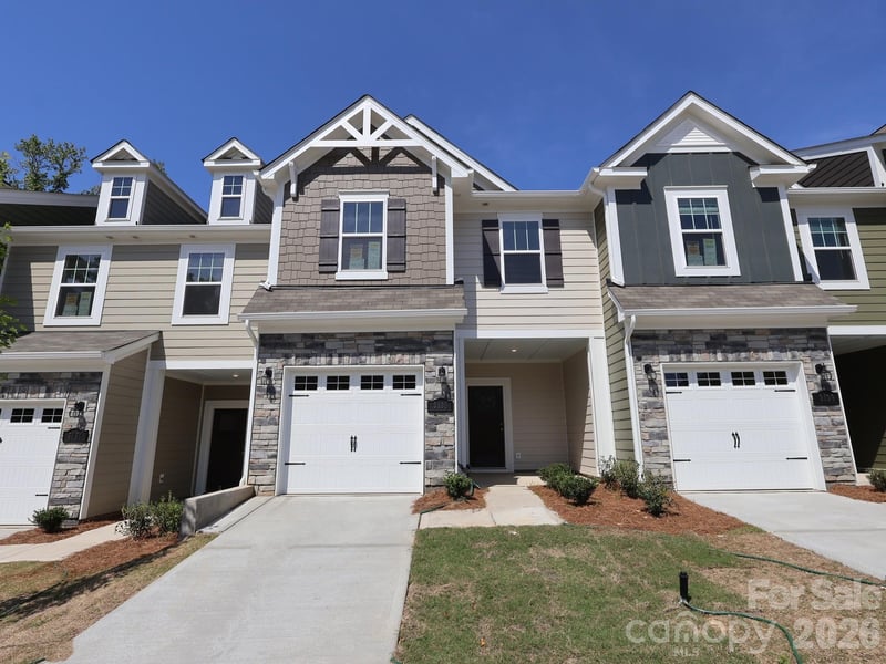 3135 Lilac Grove Dr, Charlotte, NC 28269
