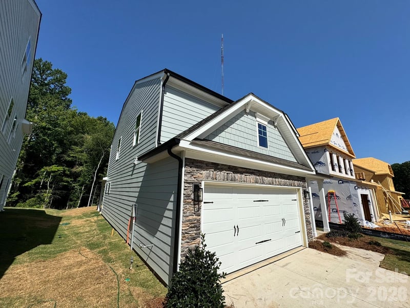13127 Foxberry Rd, Charlotte, NC 28213