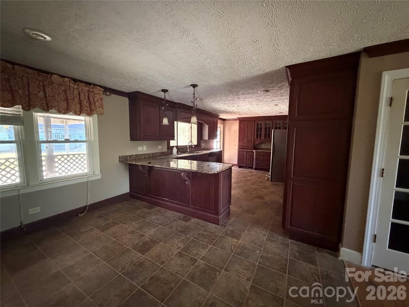 3838 Cliffside Rd, Mooresboro, NC 28114