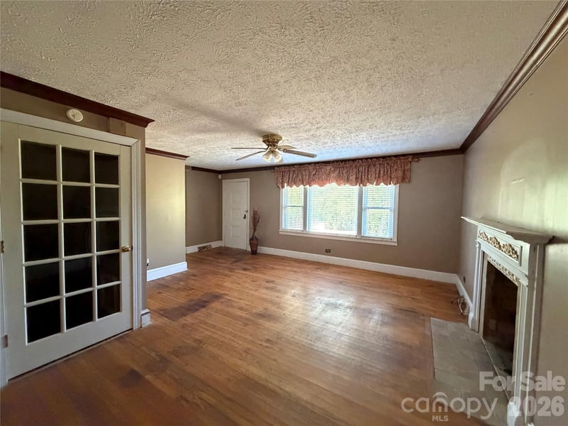 3838 Cliffside Rd, Mooresboro, NC 28114