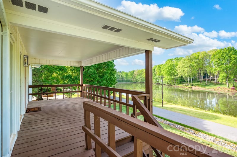 443 Gleneagles Rd, Statesville, NC 28625