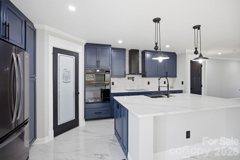 276 Coopers Dr, Hendersonville, NC 28739