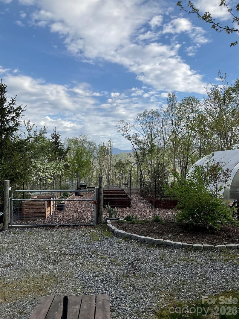 1414 Easy Wind Dr #56, Swannanoa, NC 28778